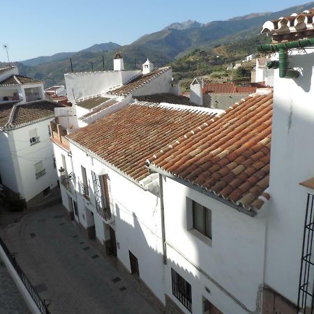 Casa Las Tres Conchas Yunquera Eksteriør billede