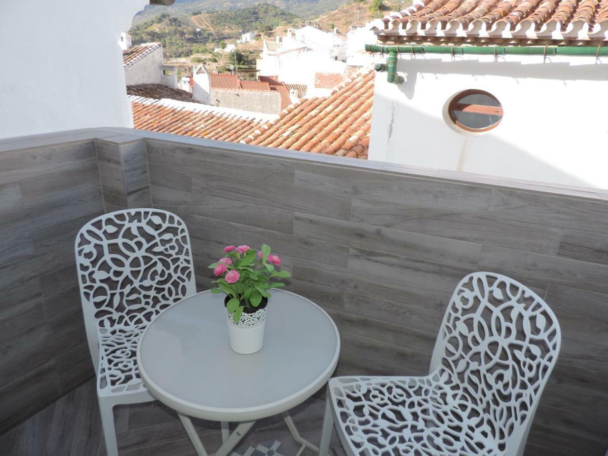 Casa Las Tres Conchas Yunquera Eksteriør billede