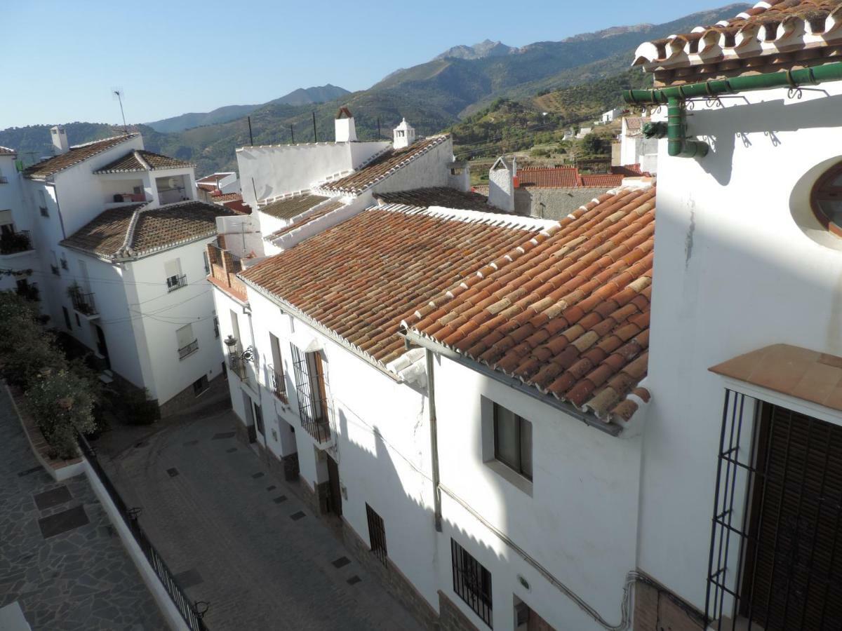 Casa Las Tres Conchas Yunquera Eksteriør billede